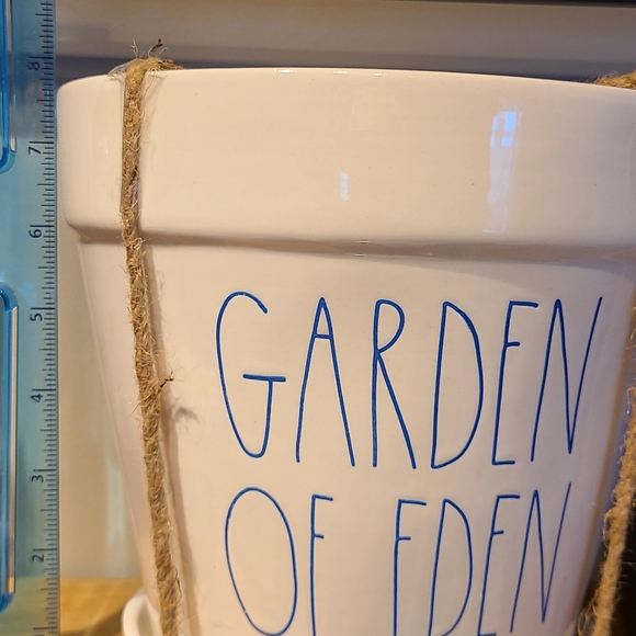 Rae Dunn Garden of Eden planter (LG) - Picture 2 of 3